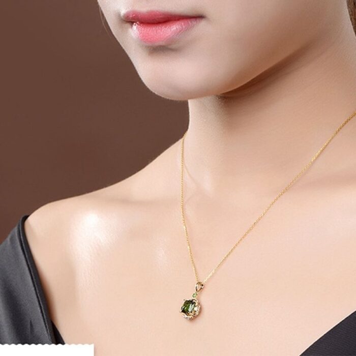 Trendy Bohemian Green Crystal Prong Set Pendant Necklace Ladies Necklace Austrian Rhinestone Inlaid Necklace Sliding Pendant – Bild 5