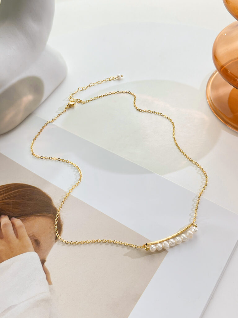 Elegante Perlenkette aus Frischwasserperlen für Frauen - Einfache Minimalistische Goldröhrenperlen Brautjungfernschmuck – Bild 4