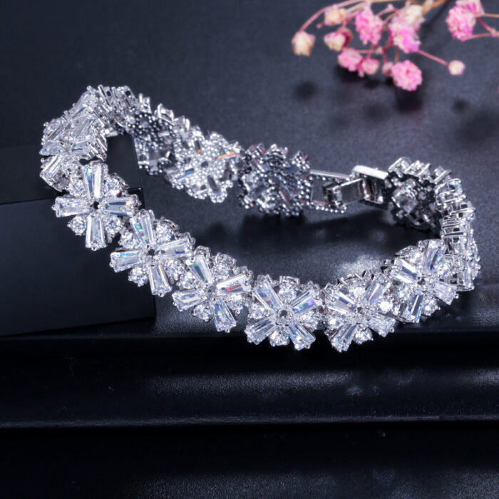 CWWZircons Women Fashion Jewelry Gorgeous Silver Color Spring Flower Cubic Zirconia Connected Tennis Bracelet for Wedding CB010 – Bild 2
