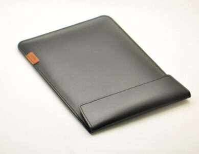 Ultra-slim Envelope Bag: Tablet-Hülle aus Mikrofaser-Kunstleder für iPad mini 1-4 (7,9 Zoll) – Bild 4