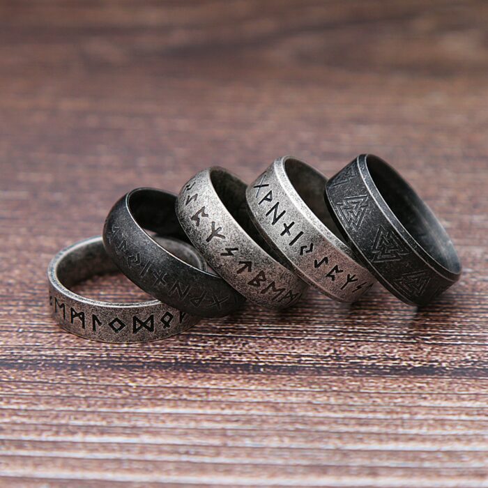 540627720-1.jpg Nordic Retro Viking Rune Ring For Men Women Simple 316L Stainless Steel Odin Letter Viking Rings Couple Amulet Jewelry Gifts – Bild 1