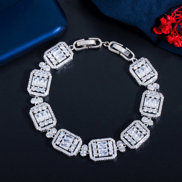 Glänzendes Goldfarbenes Pave Cubic Zirkonia Braut-Hochzeits-Party-Armband - Luxuriöser Funkeln an deinem Handgelenk – Bild 3