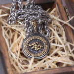 Nordic 24 Runes and viking wolf pendant necklace with viking wooden box – Bild 2