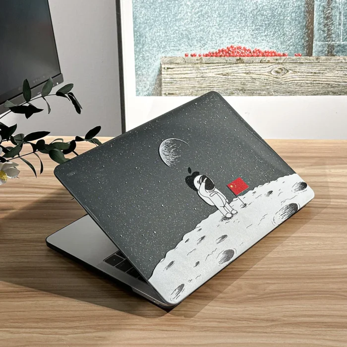 Weltraum Hartschale MacBook Pro 13/14/16 Air 13/15 M1-M4 – Bild 4