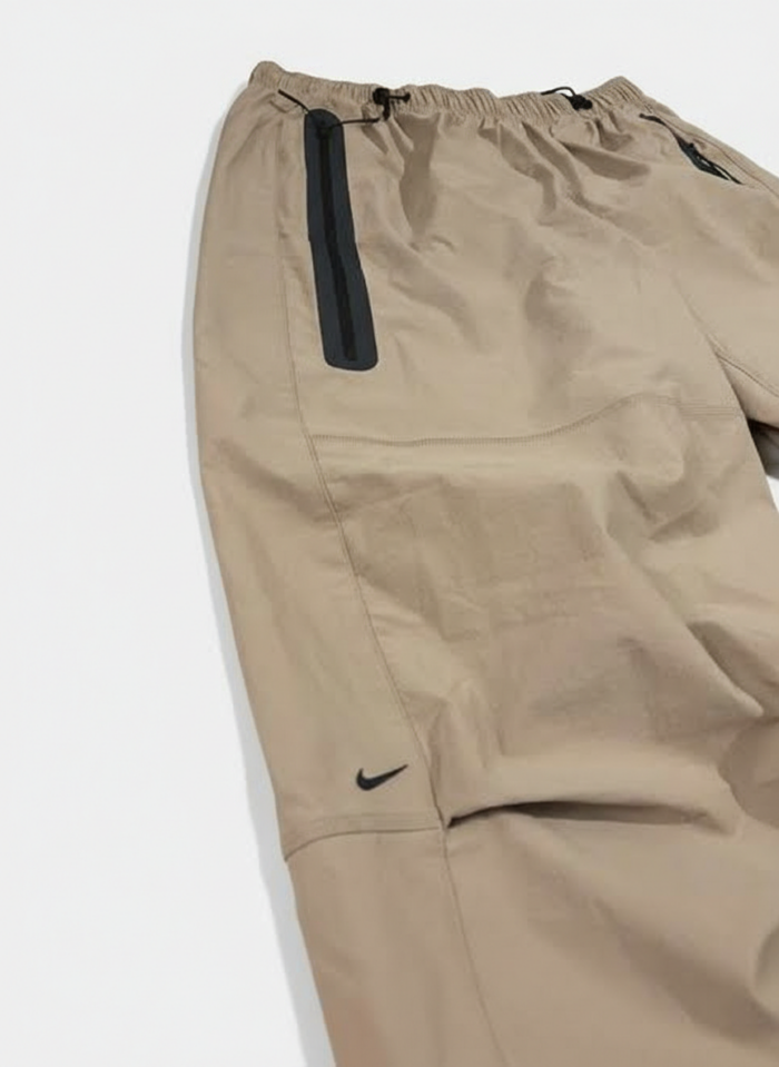 Nike Sporthose Trackpants Relaxed Fit Khaki Beige L – Bild 4