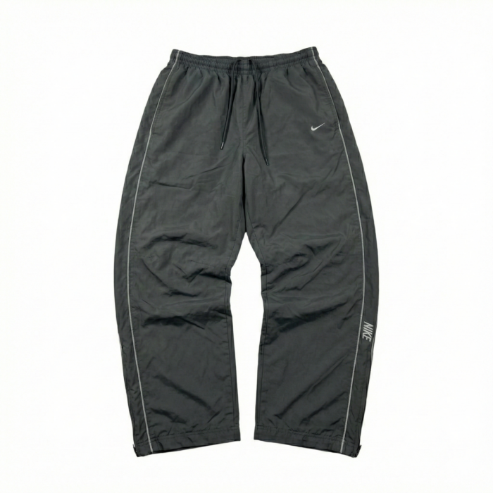 Gemini_Generated_Image_gbe19pgbe19pgbe1.png Nike Sportswear Trackpants Jogginghose Windbreaker (XL) – Bild 1